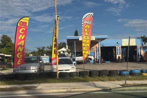 Immobilier commercial à Bradenton, Floride 152.08 m2 № 2108555