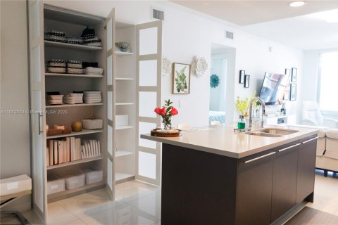 Condominio en venta en Doral, Florida, 1 dormitorio, 91.88 m2 № 1872286 - foto 24