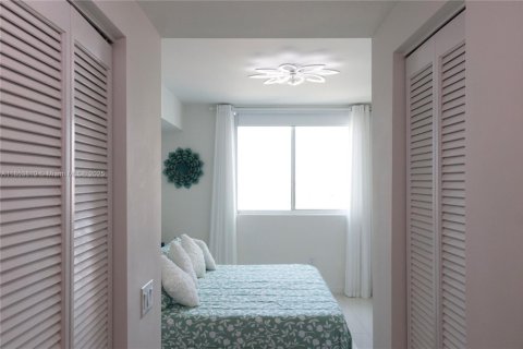 Condominio en venta en Doral, Florida, 1 dormitorio, 91.88 m2 № 1872286 - foto 30