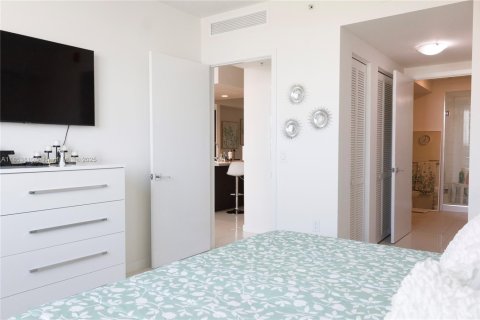 Condominio en venta en Doral, Florida, 1 dormitorio, 91.88 m2 № 1872286 - foto 27