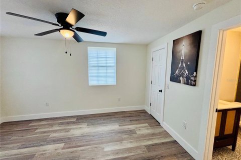 House in Tampa, Florida 4 bedrooms, 112.32 sq.m. № 1884590 - photo 22