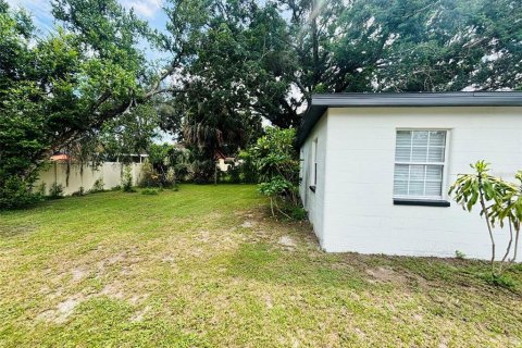 Casa en venta en Tampa, Florida, 4 dormitorios, 112.32 m2 № 1884590 - foto 23