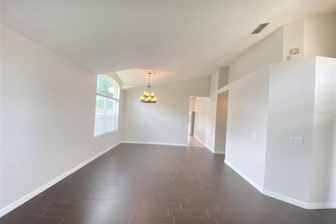 Villa ou maison à louer à Lake Mary, Floride: 4 chambres, 179.21 m2 № 1901729 - photo 15