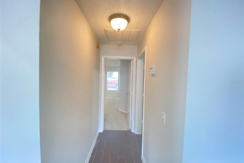 Villa ou maison à louer à Lake Mary, Floride: 4 chambres, 179.21 m2 № 1901729 - photo 17