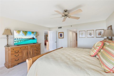 Condominio en alquiler en Hutchinson Island South, Florida, 3 dormitorios, 250.93 m2 № 1993971 - foto 13