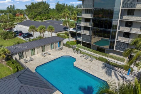 Condominio en alquiler en Hutchinson Island South, Florida, 3 dormitorios, 250.93 m2 № 1993971 - foto 25