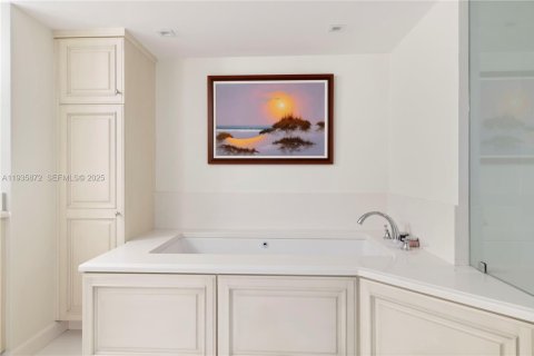 Condominio en alquiler en Hutchinson Island South, Florida, 3 dormitorios, 250.93 m2 № 1993971 - foto 15