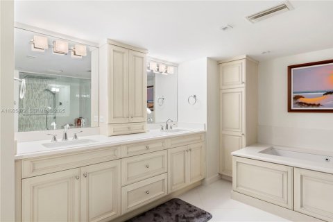 Condominio en alquiler en Hutchinson Island South, Florida, 3 dormitorios, 250.93 m2 № 1993971 - foto 14