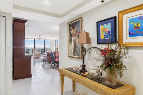 Condominio en alquiler en Hutchinson Island South, Florida, 3 dormitorios, 250.93 m2 № 1993971 - foto 7