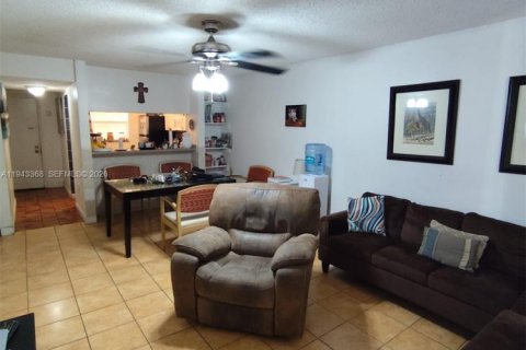 Condominio en venta en Miami, Florida, 2 dormitorios, 74.32 m2 № 2080264 - foto 4