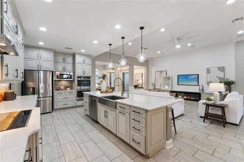 Casa en venta en Orlando, Florida, 5 dormitorios, 367.24 m2 № 2157886 - foto 12