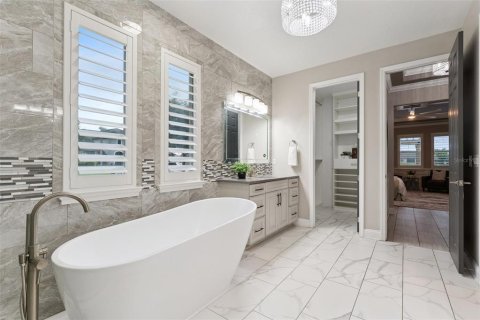 Casa en venta en Orlando, Florida, 5 dormitorios, 367.24 m2 № 2157886 - foto 17