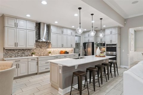 Casa en venta en Orlando, Florida, 5 dormitorios, 367.24 m2 № 2157886 - foto 11