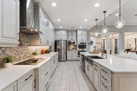 Casa en venta en Orlando, Florida, 5 dormitorios, 367.24 m2 № 2157886 - foto 13