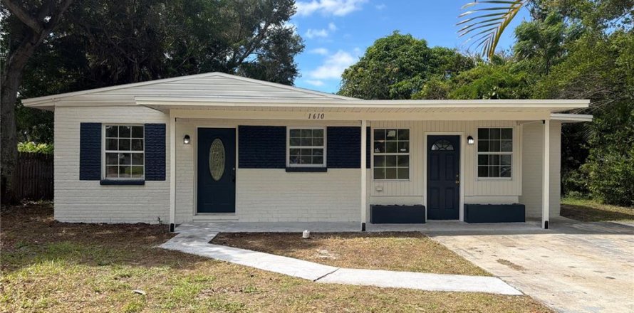 House in Clearwater, Florida 4 bedrooms, 114.64 sq.m. № 2391306
