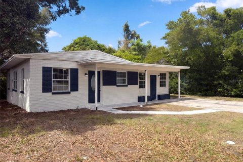 House in Clearwater, Florida 4 bedrooms, 114.64 sq.m. № 2391306 - photo 19