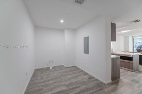 Condo in Miami, Florida, 1 bedroom  № 2086470 - photo 16