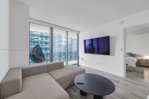 Condo in Miami, Florida, 1 bedroom  № 2086470 - photo 4