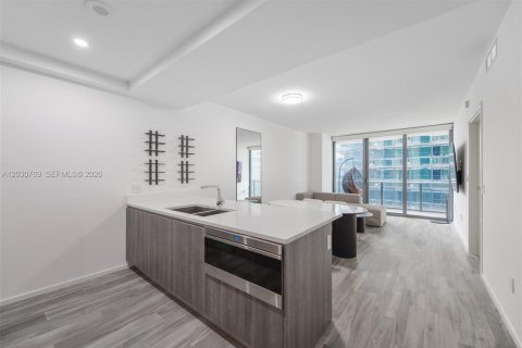 Condo in Miami, Florida, 1 bedroom № 2086470