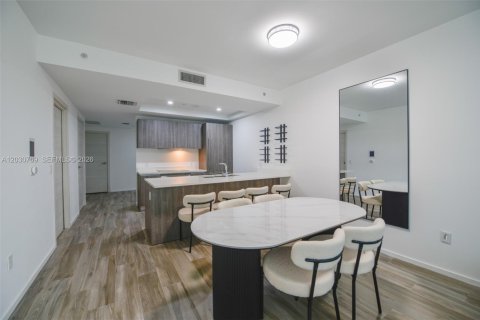 Condo in Miami, Florida, 1 bedroom  № 2086470 - photo 8