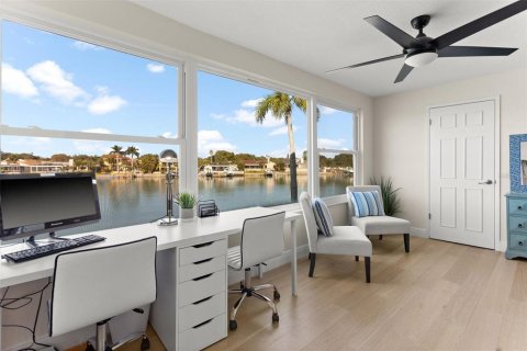 Copropriété à vendre à Gulfport, Floride: 2 chambres, 116.13 m2 № 2137650 - photo 18