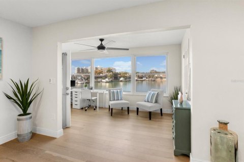 Copropriété à vendre à Gulfport, Floride: 2 chambres, 116.13 m2 № 2137650 - photo 16