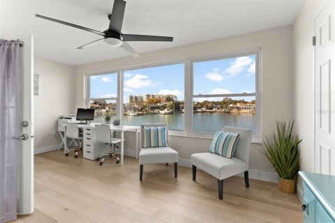 Copropriété à vendre à Gulfport, Floride: 2 chambres, 116.13 m2 № 2137650 - photo 17