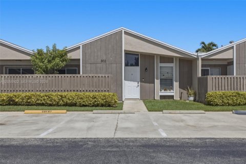 Condominio en Sunrise, Florida, 3 dormitorios № 2186990