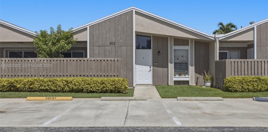 Condominio en Sunrise, Florida, 3 dormitorios № 2186990