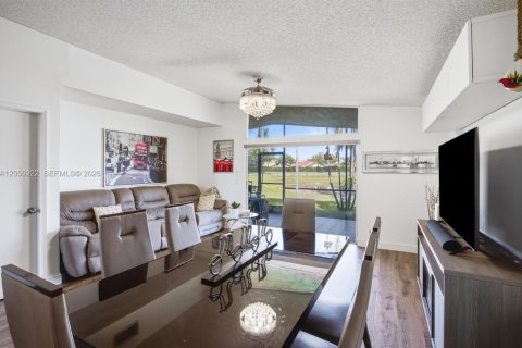 Condominio en venta en Sunrise, Florida, 3 dormitorios, 107.77 m2 № 2186990 - foto 9