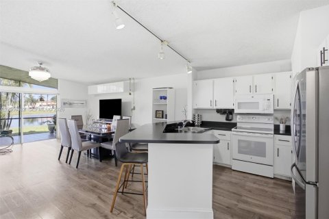 Condominio en venta en Sunrise, Florida, 3 dormitorios, 107.77 m2 № 2186990 - foto 4