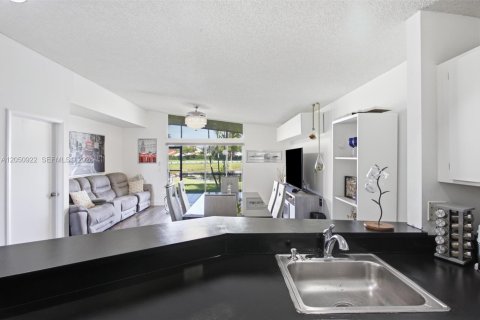 Condominio en venta en Sunrise, Florida, 3 dormitorios, 107.77 m2 № 2186990 - foto 5