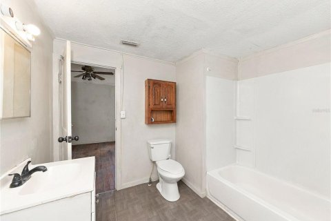 Villa ou maison à louer à Bradenton, Floride: 3 chambres, 111.48 m2 № 2429621 - photo 12