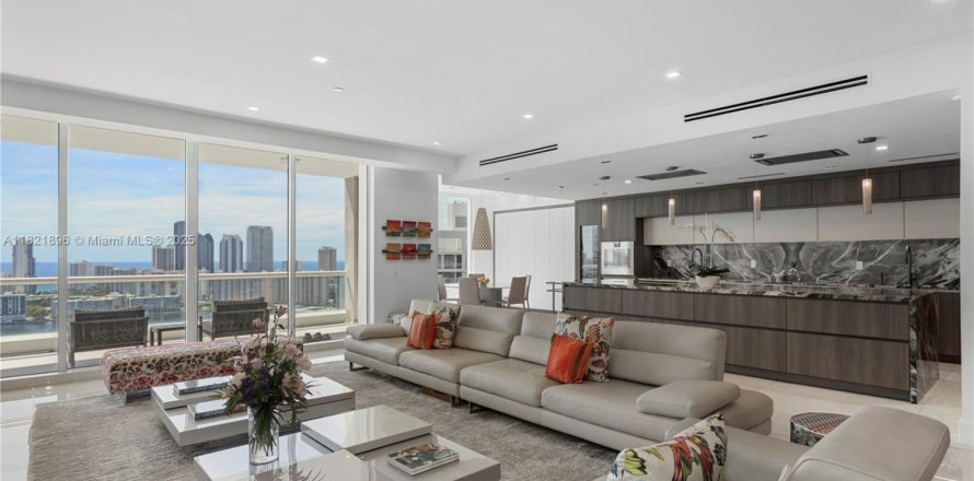 Condo in Aventura, Florida, 4 bedrooms  № 1790160