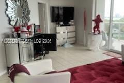 Copropriété à louer à Miami Beach, Floride: 2 chambres, 113.34 m2 № 2153680 - photo 4