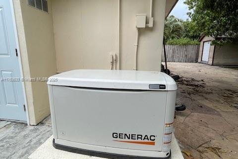 House in Hialeah, Florida 4 bedrooms, 160.91 sq.m. № 1965645 - photo 11