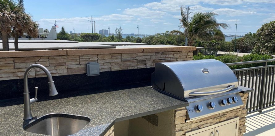 Condo in Riviera Beach, Florida, 2 bedrooms  № 1119945