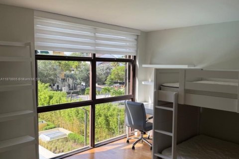 Condominio en alquiler en Coral Gables, Florida, 2 dormitorios, 137.68 m2 № 1896204 - foto 13