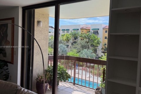 Condominio en alquiler en Coral Gables, Florida, 2 dormitorios, 137.68 m2 № 1896204 - foto 6