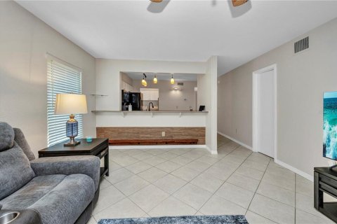 Copropriété à vendre à Punta Gorda, Floride: 2 chambres, 100.98 m2 № 1665727 - photo 9