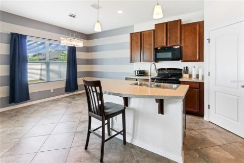 Casa en venta en Kissimmee, Florida, 3 dormitorios, 155.43 m2 № 1902903 - foto 5
