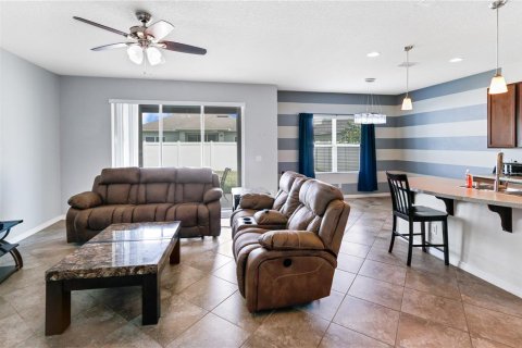 Casa en venta en Kissimmee, Florida, 3 dormitorios, 155.43 m2 № 1902903 - foto 3