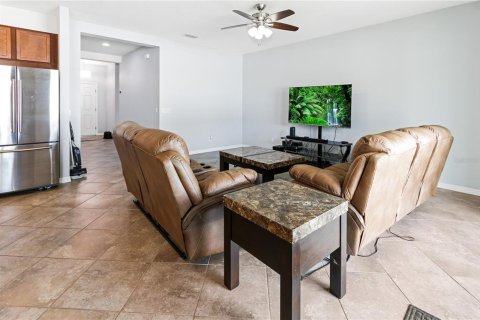 Casa en venta en Kissimmee, Florida, 3 dormitorios, 155.43 m2 № 1902903 - foto 8