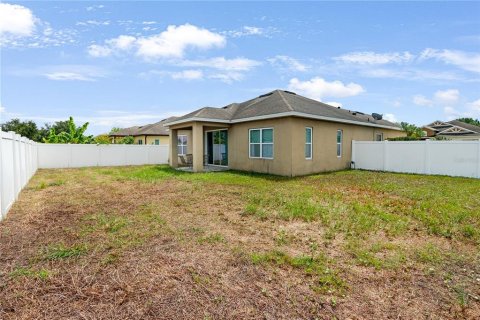 Casa en venta en Kissimmee, Florida, 3 dormitorios, 155.43 m2 № 1902903 - foto 16