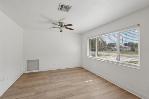 House in Saint Petersburg, Florida 3 bedrooms, 109.9 sq.m. № 1849803 - photo 20