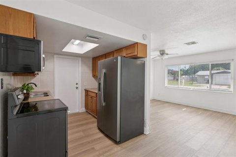 House in Saint Petersburg, Florida 3 bedrooms, 109.9 sq.m. № 1849803 - photo 25