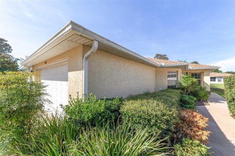 House in Ocala, Florida 3 bedrooms, 146.14 sq.m. № 1871122 - photo 2