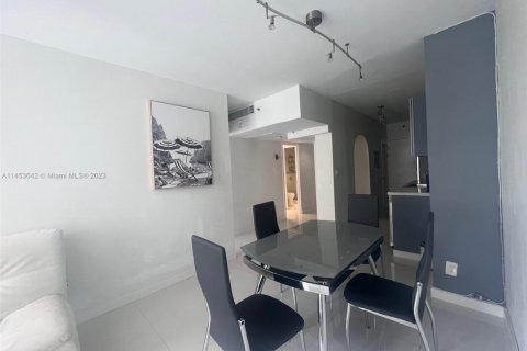 Copropriété à louer à Miami Beach, Floride: 1 chambre, 51.1 m2 № 1982549 - photo 5