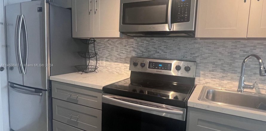 Condo à Miami Beach, Floride, 1 chambre № 1982549