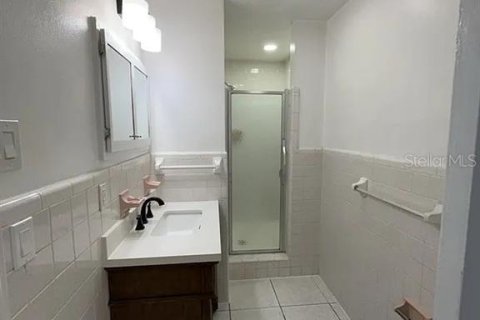 Casa en alquiler en Orlando, Florida, 3 dormitorios, 130.99 m2 № 1906008 - foto 15